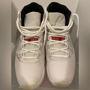 Platinum tint Jordan 11